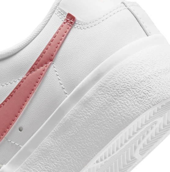 Białe Z Różowym Logo Buty Nike Blazer Low Platform DJ0292-103 44 Damskie