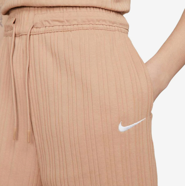 Spodenki Nike Sportswear Prążkowane SlimFit HighRise DM6401200 r. L