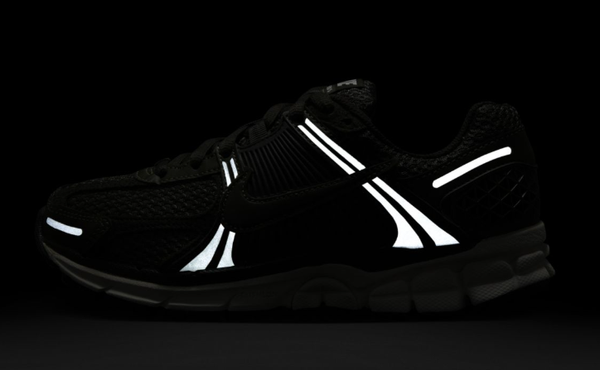 Czarne Buty Nike Air Zoom Vomero 5 FQ8898-325 45 Damskie