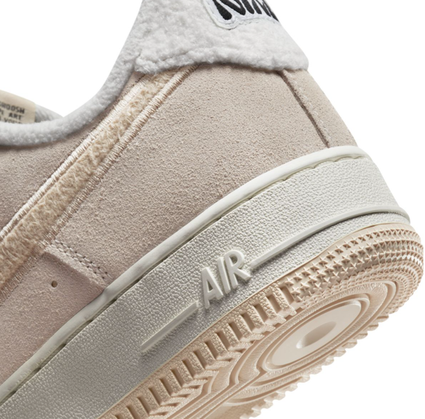 Beżowe Buty Nike Air Force 1  Sanddrift Fleece DQ7583-001 43 Damskie