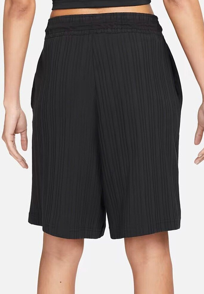 Czarne spodenki damskie Nike DM6401-010 XXL