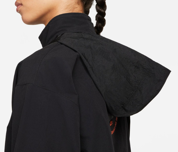 Kurtka Damska Nike NSW Revolution Sports Utility Loose Fit DX2321-010 XL