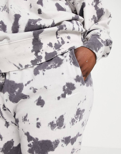 Multikolor joggery Nike Sportswear Cloud-Dye 2X DR4979-010