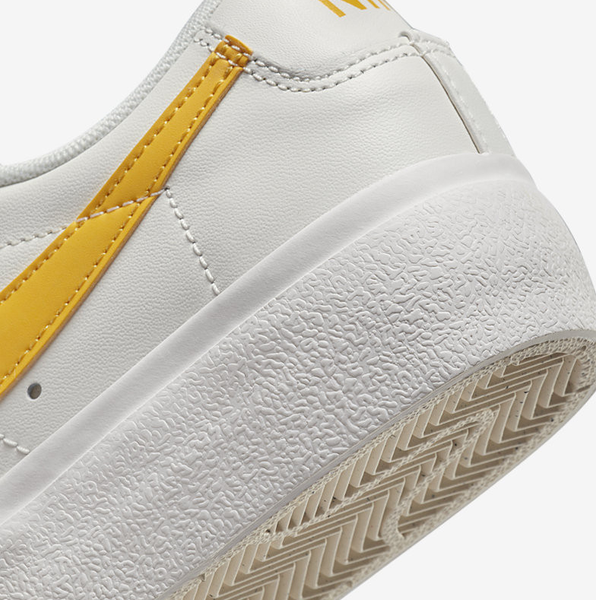 Buty Nike Blazer Low Platform DJ0292-111 42