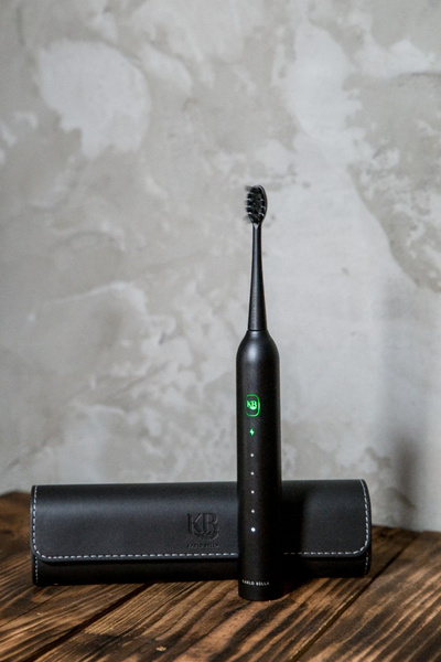 Szczoteczka Soniczna Futerał Końcówki Prezent USB Czarna Karlo Bella