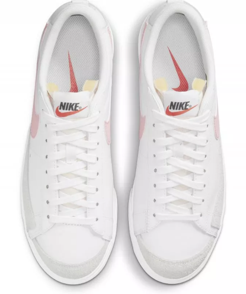 Białe Z Różowym Logo Buty Nike Blazer Low Platform DJ0292-103 44 Damskie