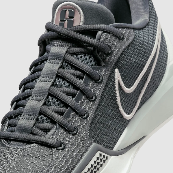 Buty Nike Sabrina 1„The Debut” FQ3381-003 35,5