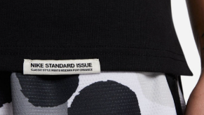 Damska Koszulka Nike bez Rękawów Dri-FIT Standard Issue DH7658-010 XS