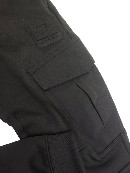 Dziecięce Spodnie Dresowe Nike Air Max Cargo Boys DM6799-010 S 128-137cm