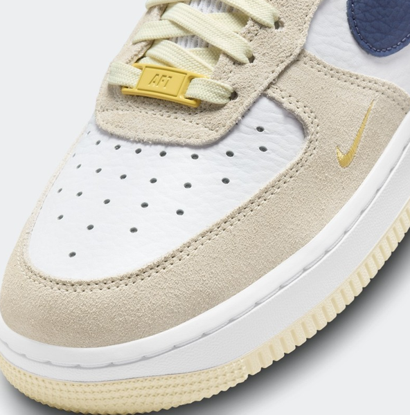 Beżowo-Białe Buty Nike Air Force 1 '07 COB FV6332-100 43 Damskie