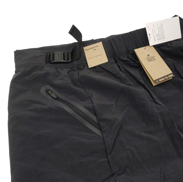 Nike Spódnica - Czarna - Kieszonki - Tech Pack - DJ6663010 - Plus Size - Rozmiar 2X 54-56