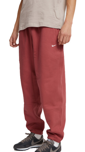 Bordowe Joggery Męskie Nike Solo Swoosh CW5460-661 M