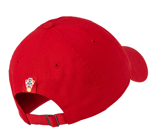 Czerwona Czapka Nike Hrvatska CU7531657 z Białym Logo