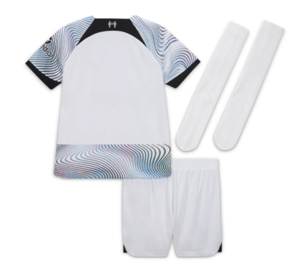 Komplet Nike Liverpool dla Dzieci 110-116 cm M - DN2756-101