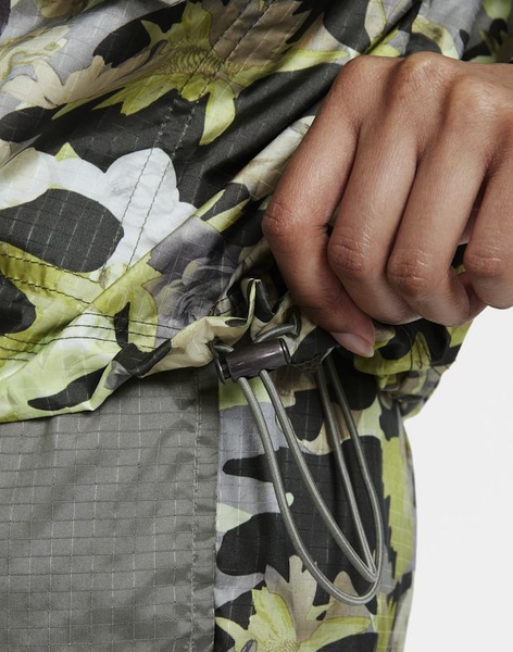 Camo Kurtka Damska Nike CZ8184-325 L Floral Camo Woven