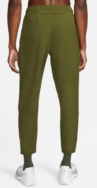 Zielone Spodnie Męskie Nike Dri-FIT Challenger DD4894326 r. M