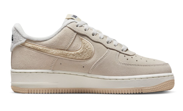 Beżowe Buty Nike Air Force 1  Sanddrift Fleece DQ7583-001 43 Damskie
