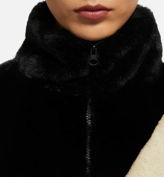 Czarna Kurtka Damska Nike Essentials Futrzana Oversize DO3791-010 L