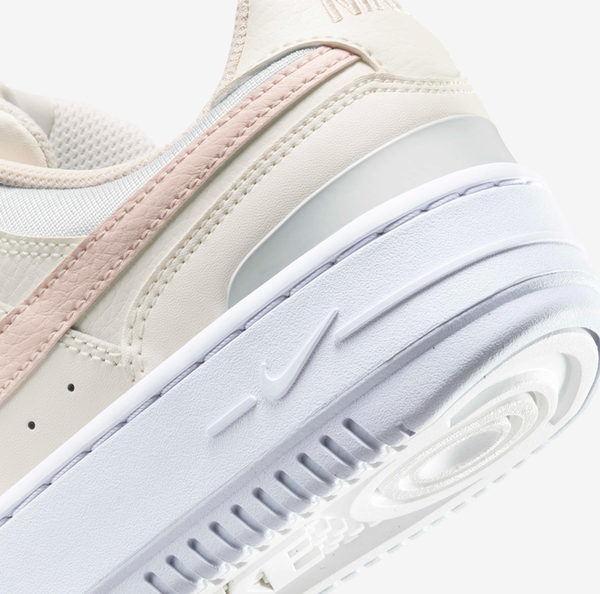 Białe Z Różowym Logo Buty Nike Gamma Force DX9176-111 36,5 Damskie