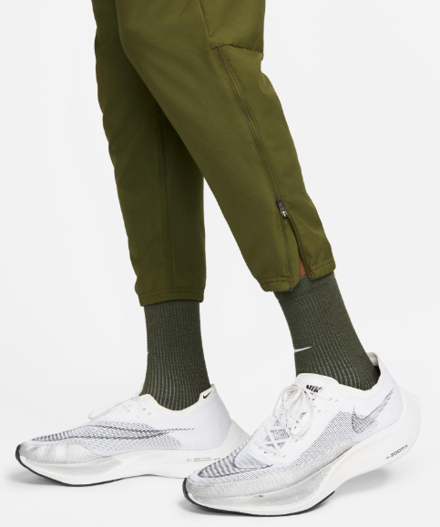 Zielone Spodnie Męskie Nike Dri-FIT Challenger DD4894326 r. M