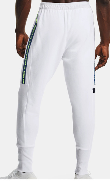 Białe Spodnie Joggersy Under Armour Accelerate ColdGear 1356770-100 L