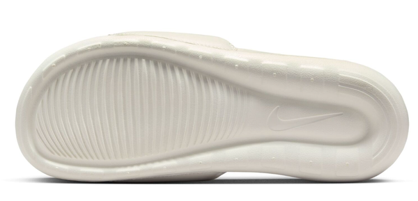 Białe Klapki Damskie Nike Victori One FZ1394-100 44,5