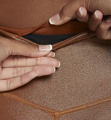 Złote Legginsy Damskie Nike CU6030-750 M One Icon Clash