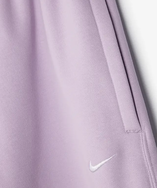 Fioletowe Joggery Męskie Nike Solo Swoosh CW5460-530 XS