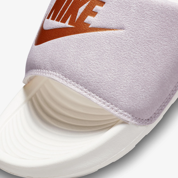 Jasno Fioletowe Klapki Nike DZ3496-100 43 Damskie Victori One Slide