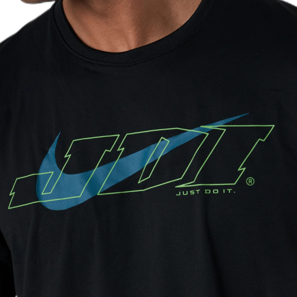 Czarna Koszulka Nike DN4275-010 S Męska Clash