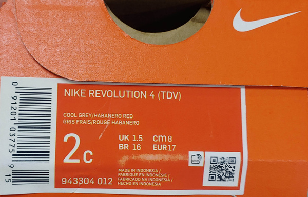 Buty  Dziecięce Nike Revolution 4 943304012  r. 17