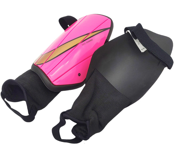 Ochraniacze  Nike Charge Piłkarskie SP2164600 M