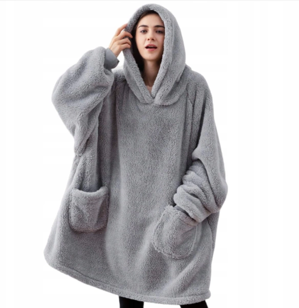Szary koc z rękawami Bedsure 95x85 cm Ciepły z kapturem